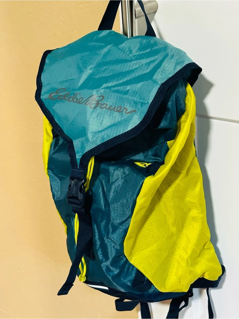 Eddie Bauer lightweight eddie